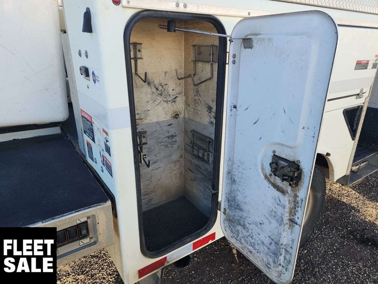 2017-ford-f550-image-34