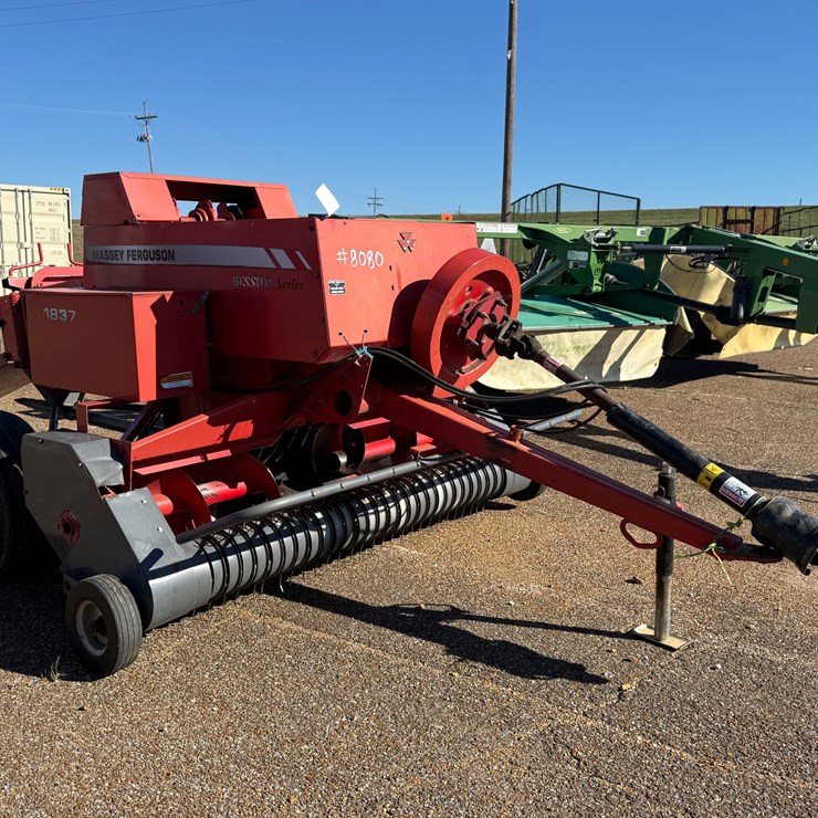 MASSEY-FERGUSON 1837