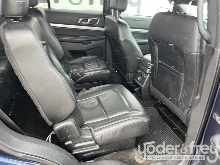 ford-explorer-xlt-image-30