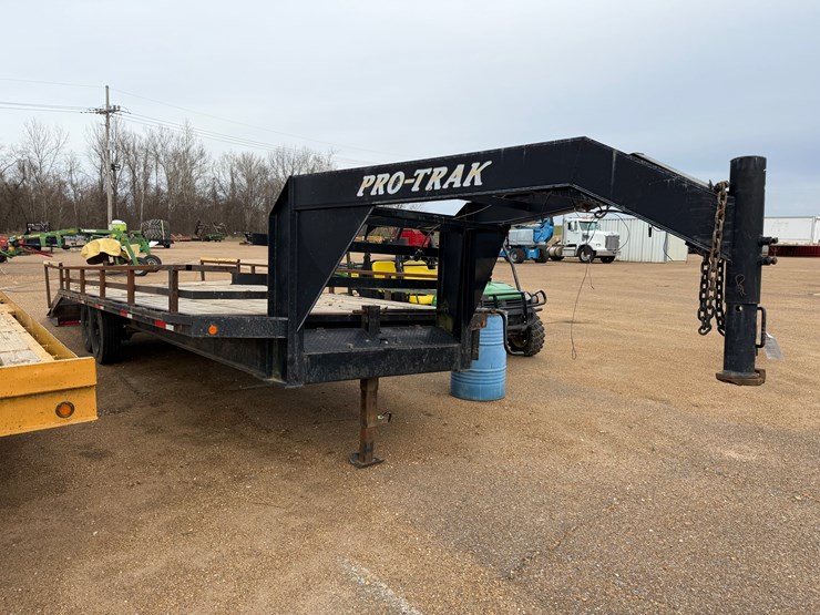 #7804-•-protrak-gn-trailer-image-9