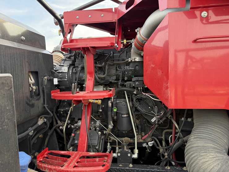 2015-case-ih-7240-image-33