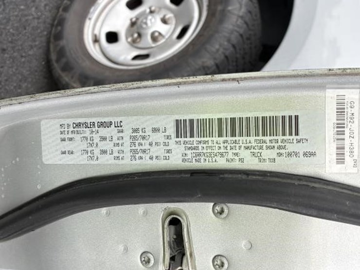 2014-dodge-ram-1500-image-15