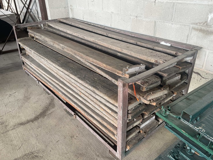 #2288-•-material-rack-and-wooden-boards-image-6