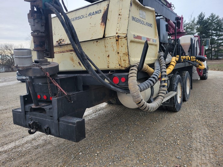 1993-ford-l8000-image-32