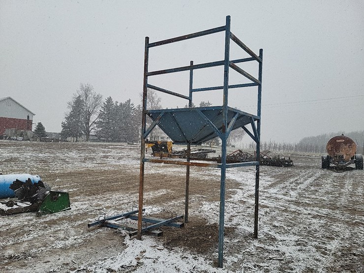 bagged-dry-fertilizer-frame-image-1