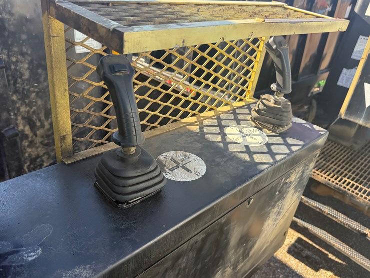 2018-international-durastar-4400-image-34