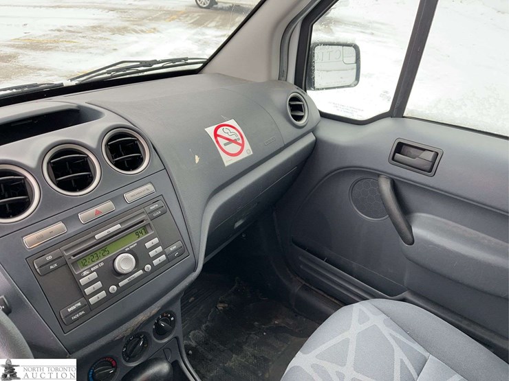 2011-ford-transit-connect-image-11