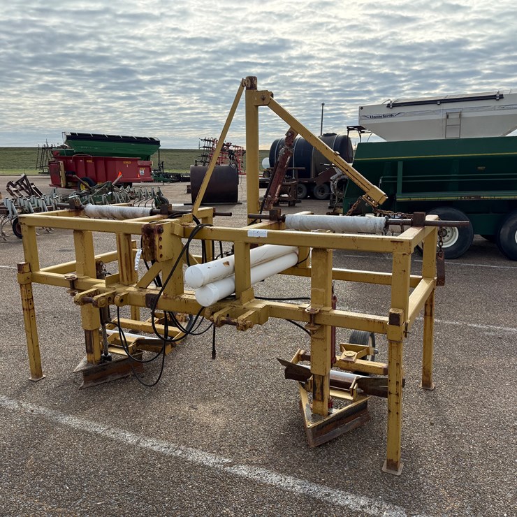 #7758 • Poly Pipe Machine