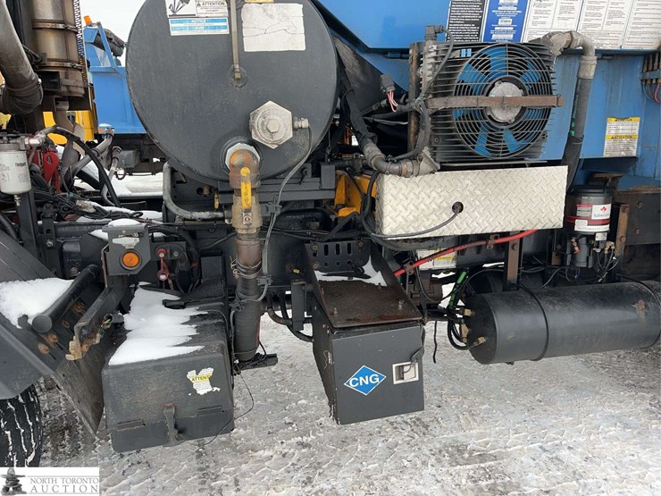 2018-mack-lr633-t/a-refuse-truck-image-38