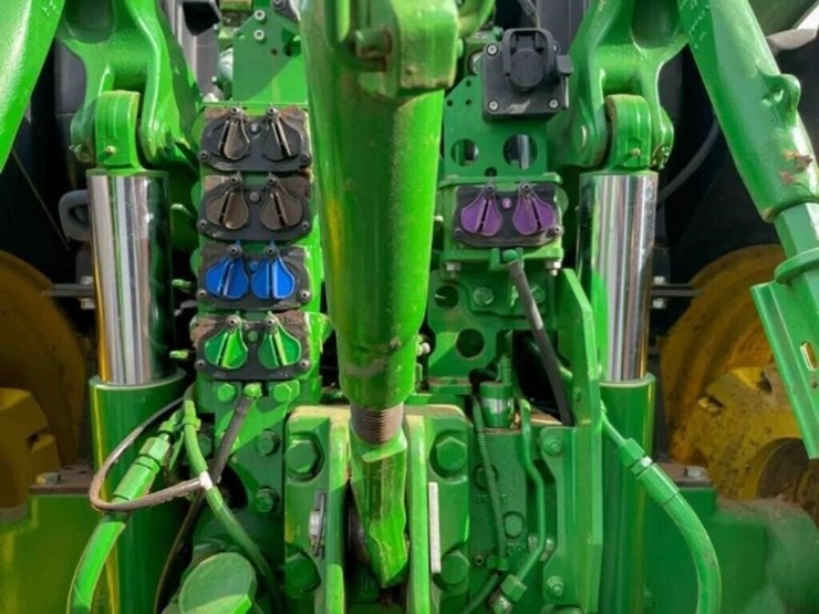 2018-john-deere-6195r-image-16