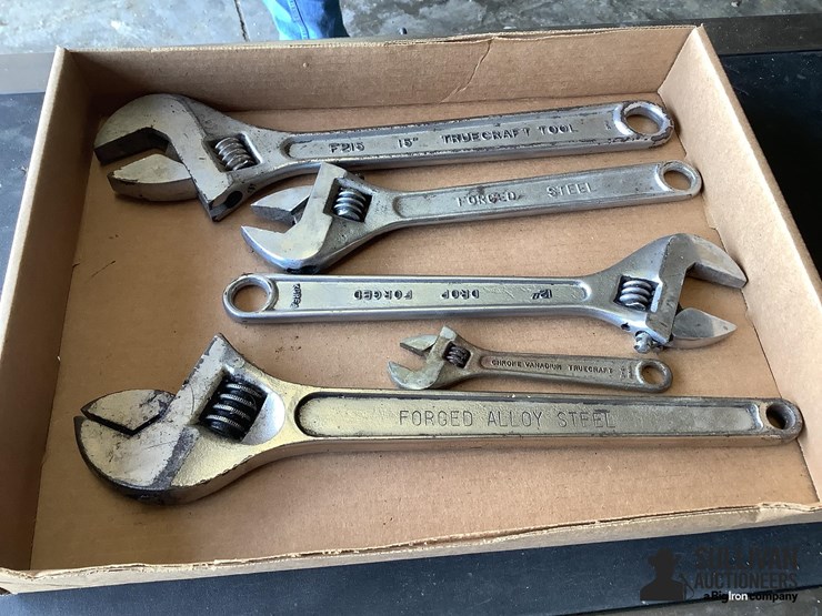 assorted-adjustable-wrenches-image-3