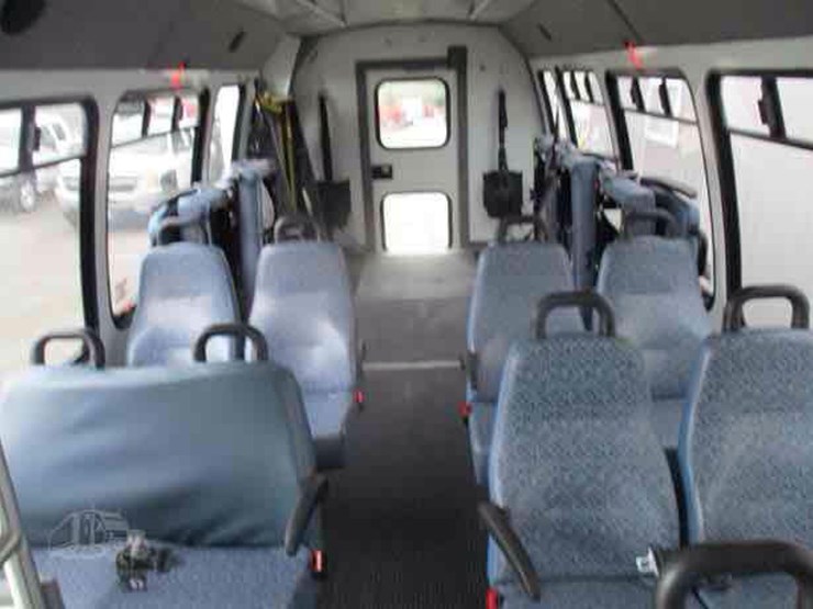 2013-ford-e450-image-10