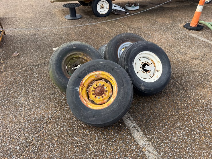 #7775-•-implement-tires-&-wheels-(6)-image-1