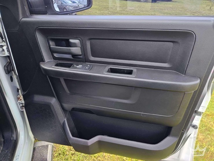 2013-dodge-ram-1500-image-10