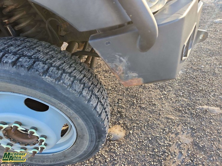 2012-ford-f550-image-15