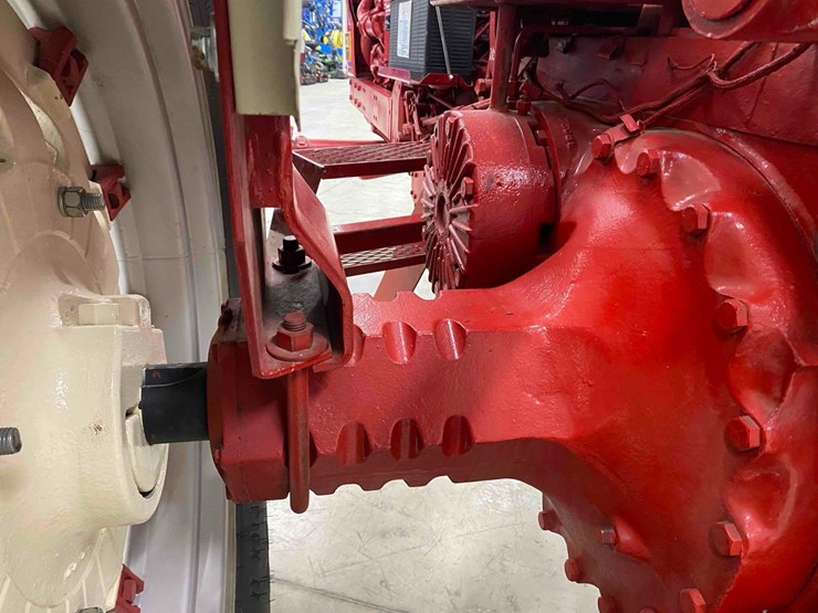 farmall-1206-open-station-restored-image-34