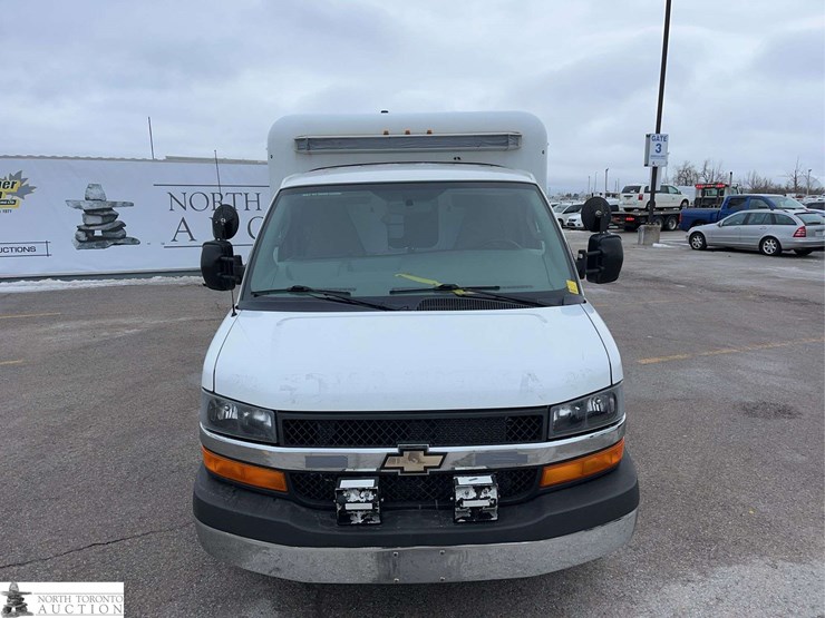 2016-chevrolet-express-g3500-image-5