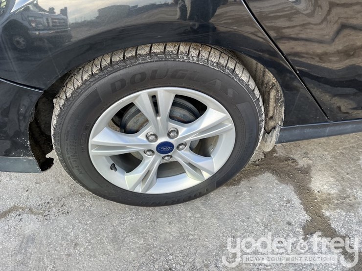 2014-ford-focus-image-12