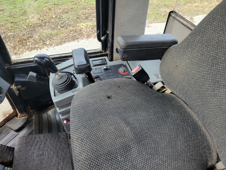 2004-caterpillar-938g-image-30