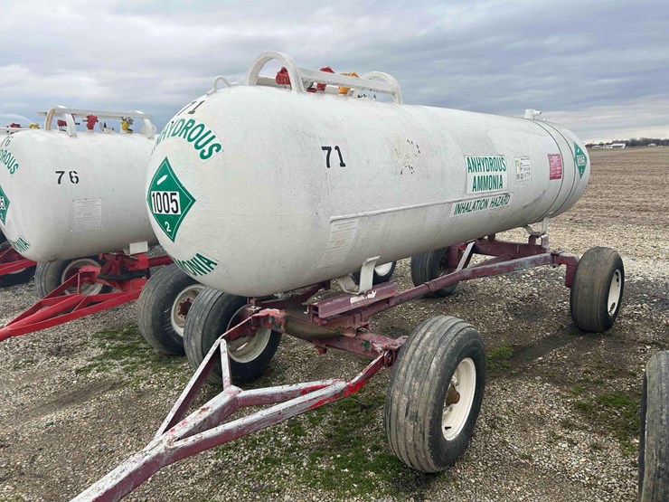 1000-gal.-nh3-tank-on-gear-#71-image-11