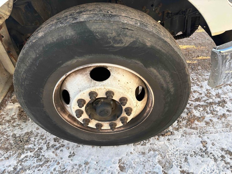 2007-ford-f750-xl-image-13