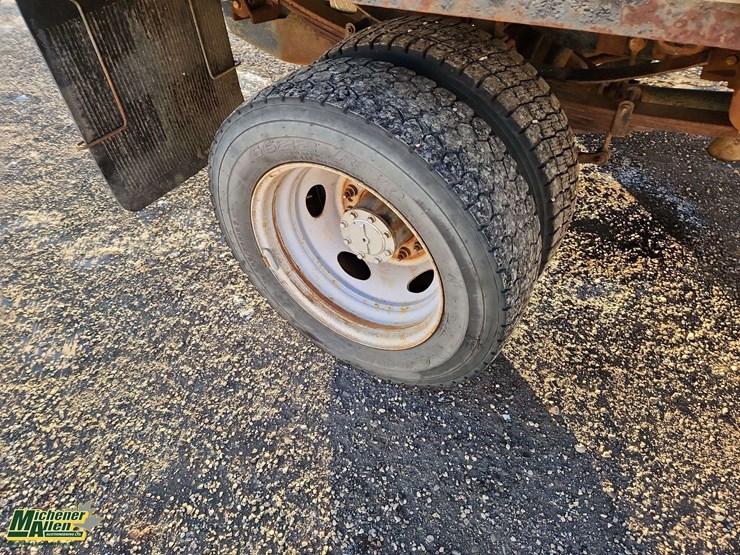 2018-ford-f550-image-11