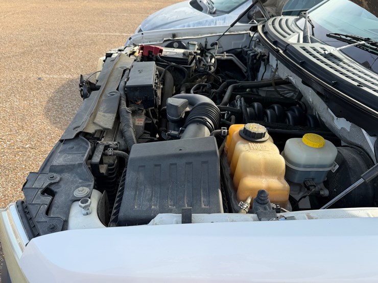 2014-ford-f150-image-16