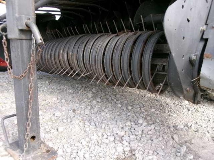 2014-claas-variant-360-image-4