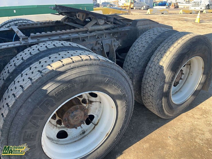 2017-international-prostar-image-11