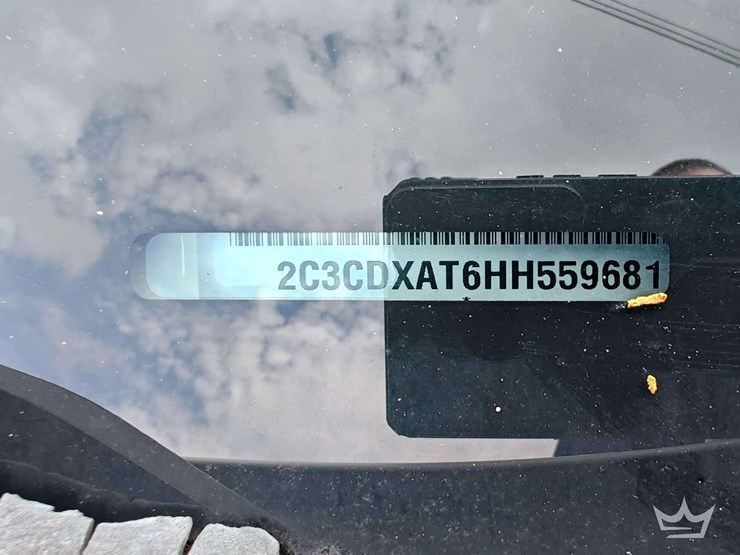 2017-dodge-charger-sedan-image-15