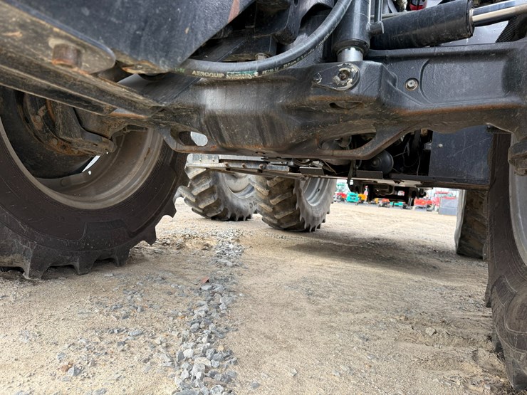 2015-case-ih-340-image-17