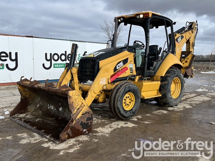 2011-caterpillar-420e-image-1