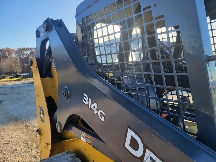 2018-deere-314g-image-34