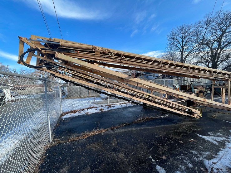 #2251-•-portable-conveyer-lift-image-33