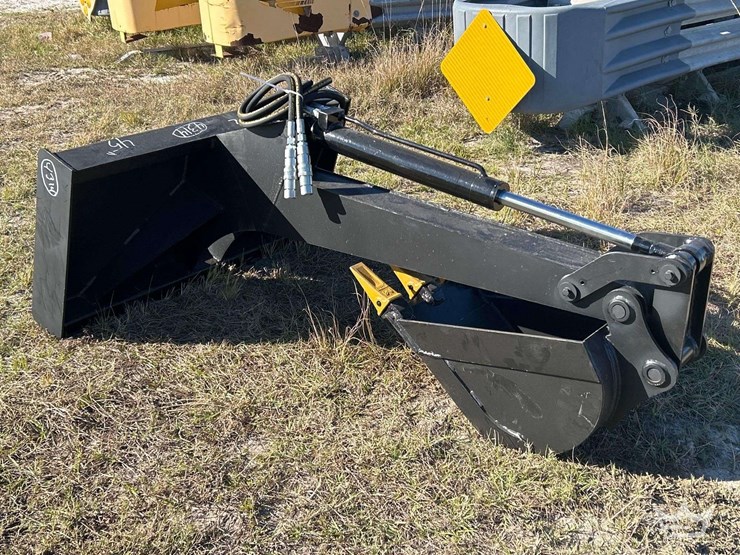 2025-pabreak-hydraulic-excavator-arm-with-tooth-bucket-skid-steer-attachment-image-3