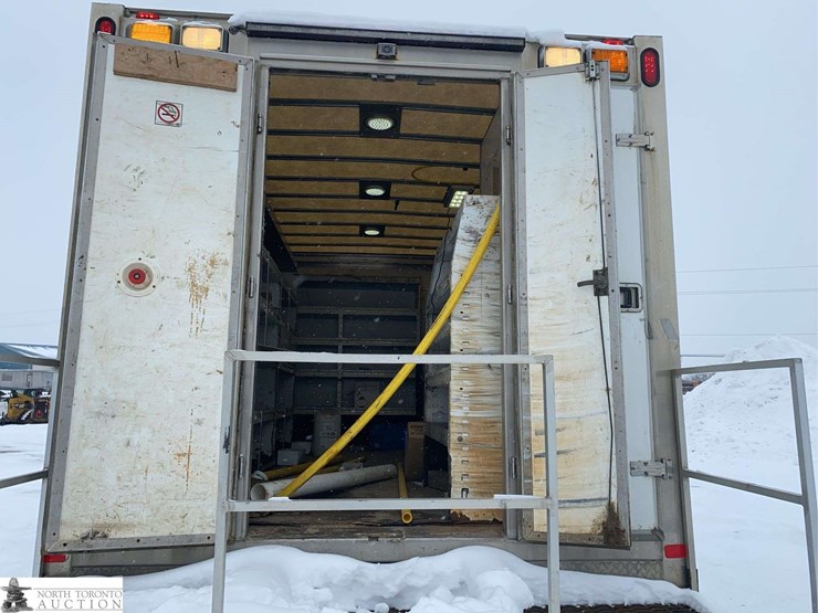 2009-international-durastar-4400-image-41