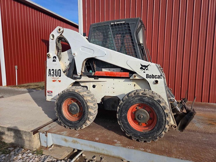 2008-bobcat-a300-image-2