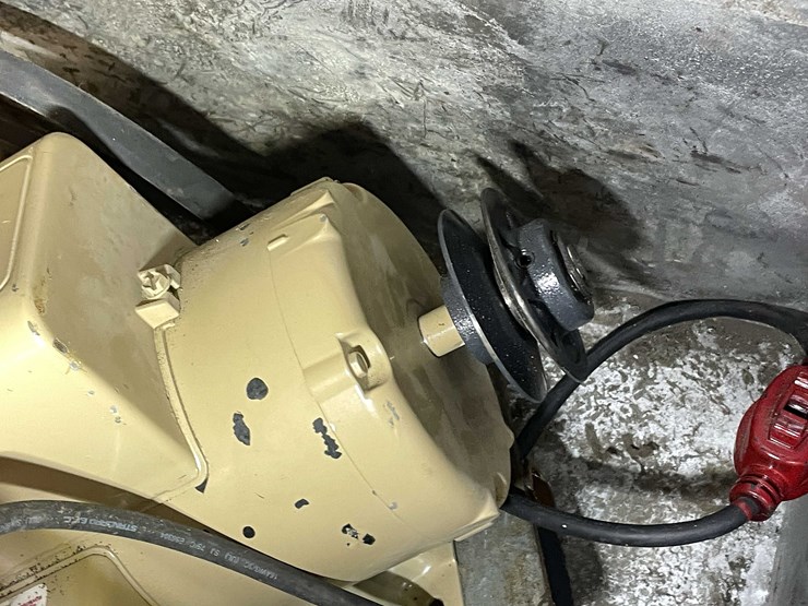 #2252-•-portable-conveyer-lift-image-31