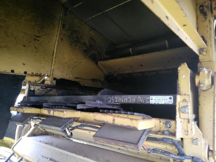 new-holland-tr88-image-39