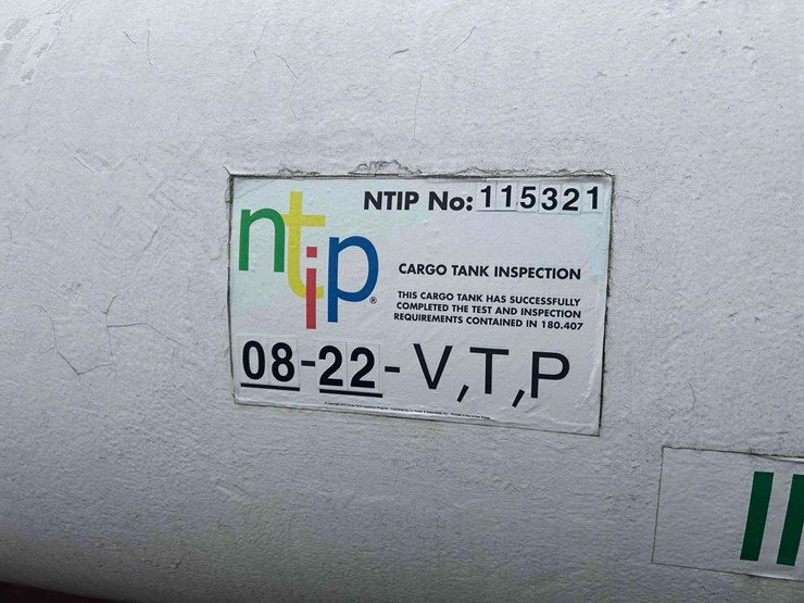 1000-gal.-nh3-tank-on-gear-#7-image-11