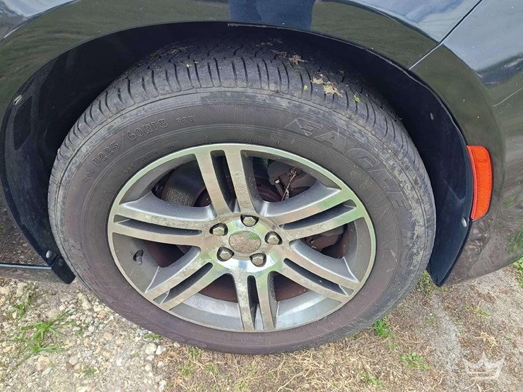 2015-dodge-charger-sedan-image-42