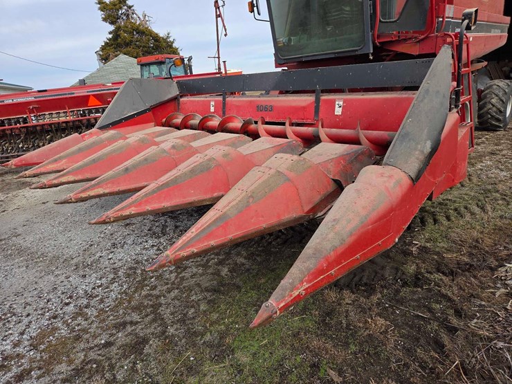 case-ih-1063-image-1