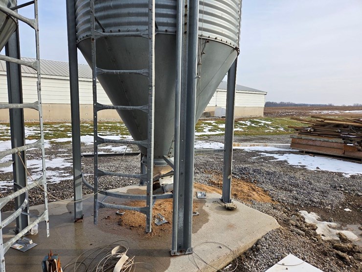 4-ton-hog-slat-feed-bin-#24-image-2