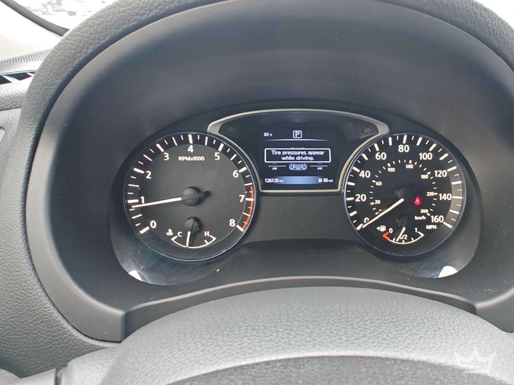 2017-nissan-altima-sedan-image-32