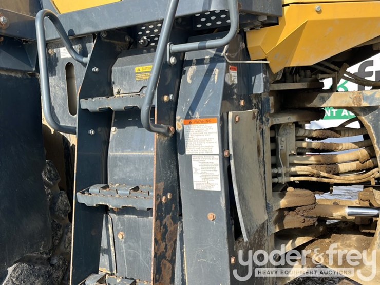 2017-komatsu-wa470-8-image-22