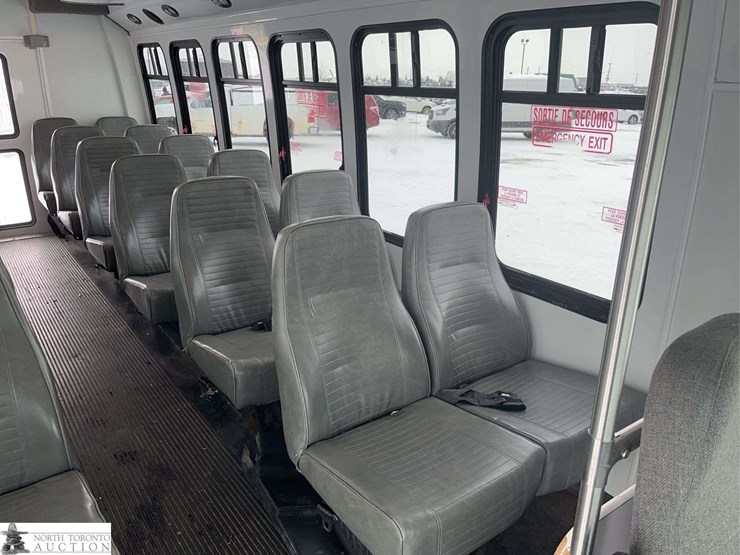 2009-ford-e-series-s/a-24-passenger-bus-image-29