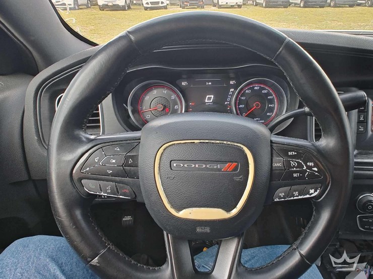 2017-dodge-charger-sedan-image-27