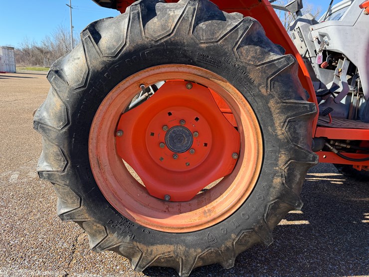 kubota-l3010-image-15