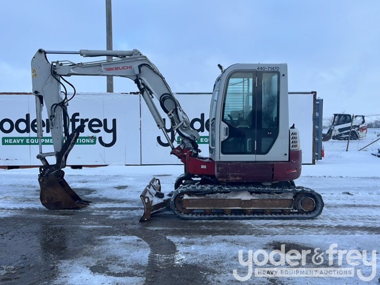 2013-takeuchi-tb153fr-image-3