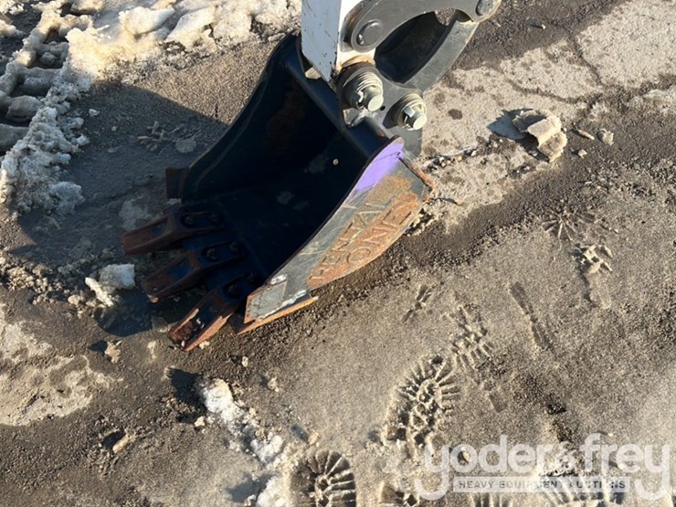 2022-bobcat-e20-image-17